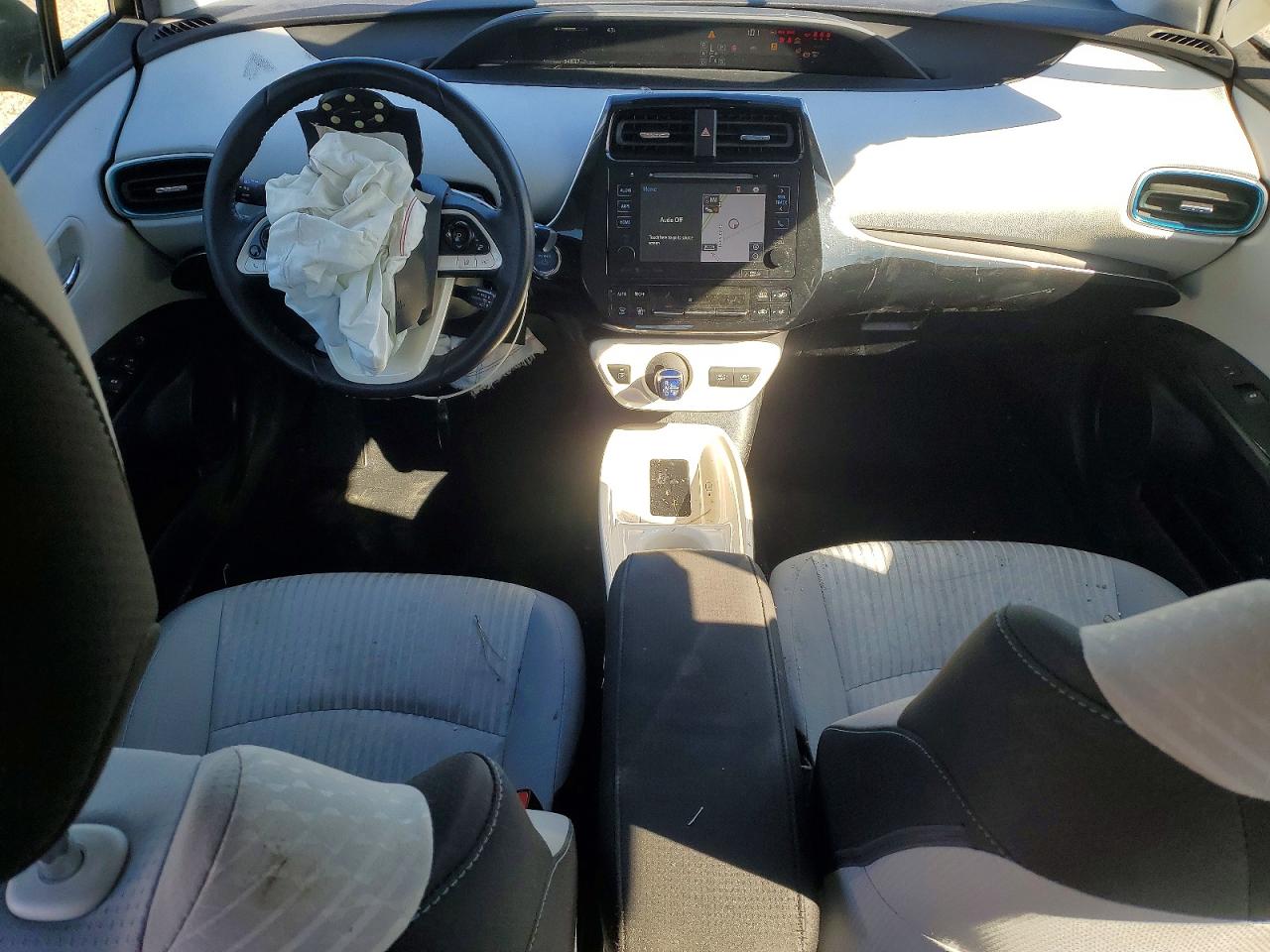 2018 TOYOTA PRIUS photo 15