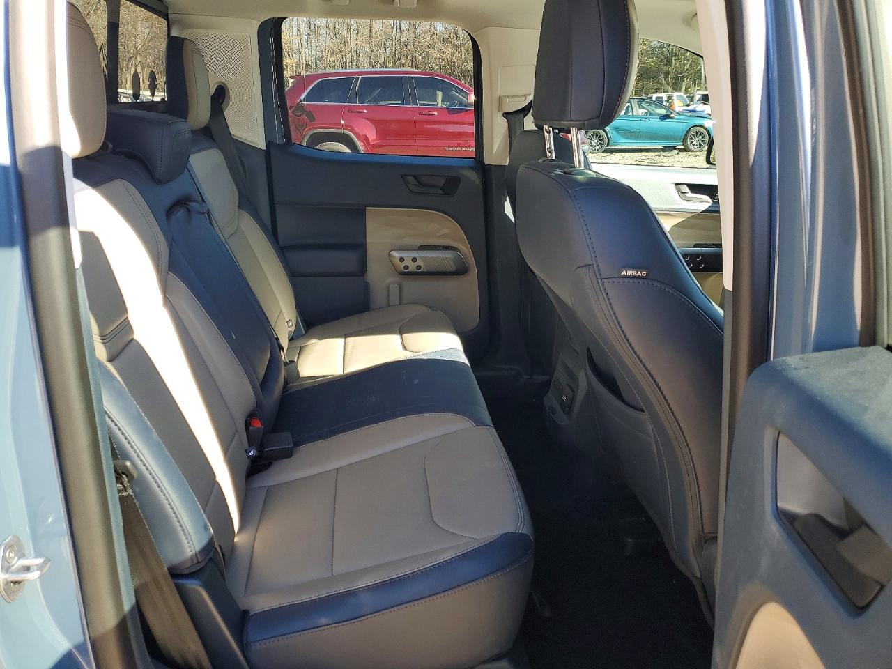 2025 FORD MAVERICK LARIAT photo 19