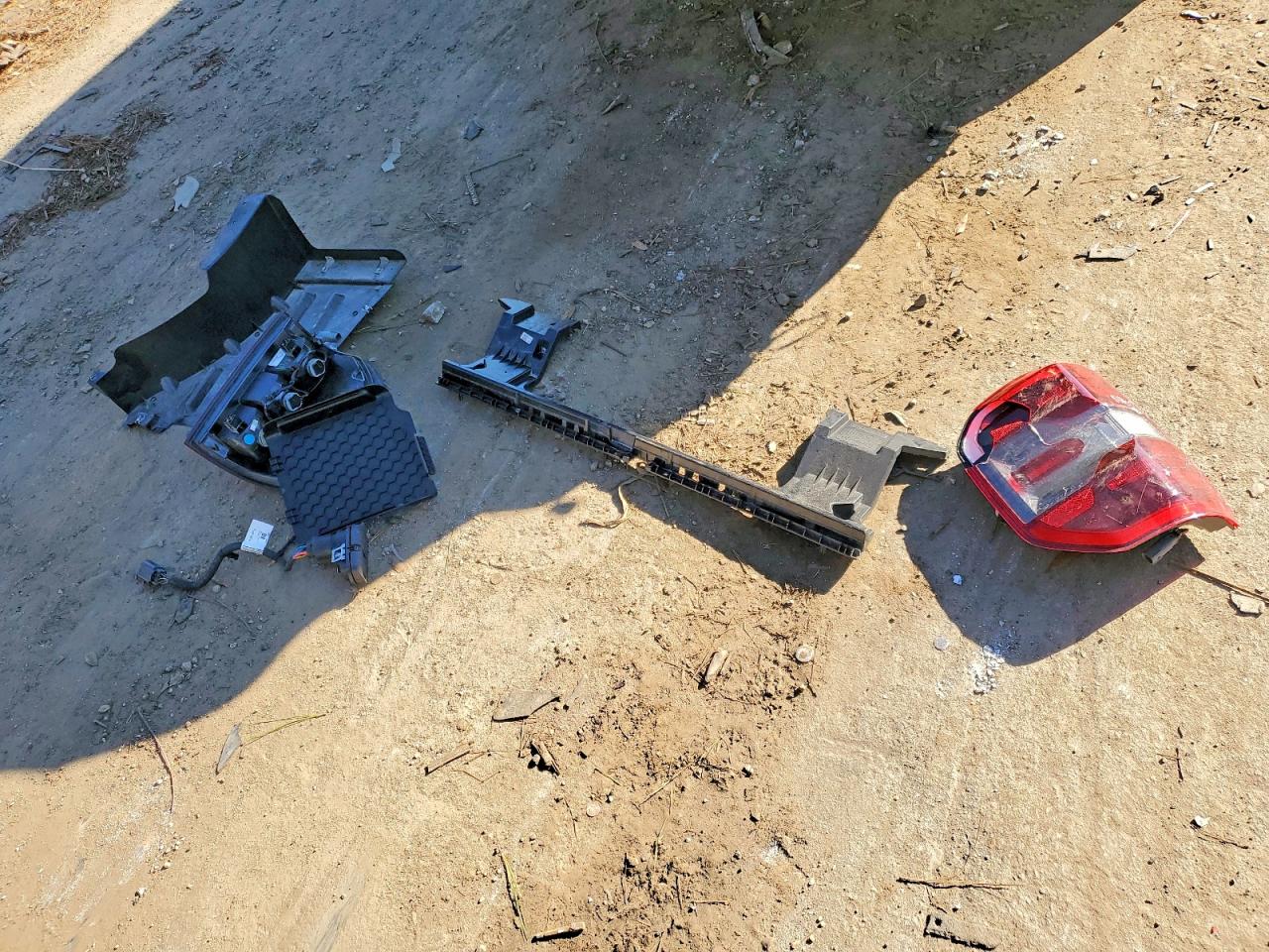 2025 FORD MAVERICK LARIAT photo 23