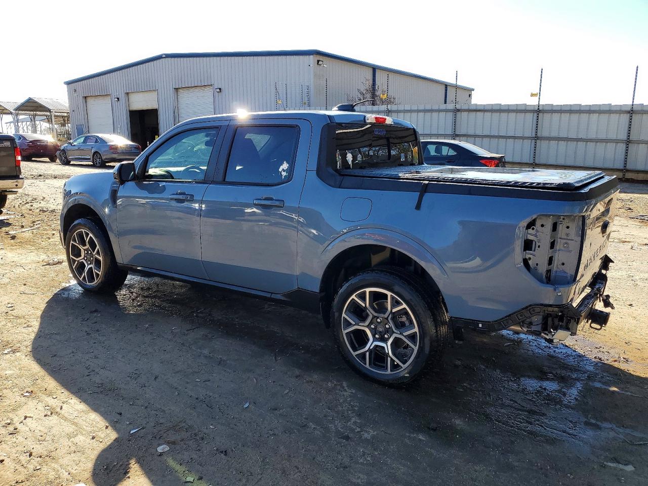 2025 FORD MAVERICK LARIAT photo 3