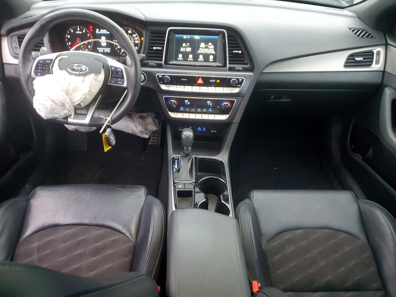 2018 HYUNDAI SONATA SPORT photo 15
