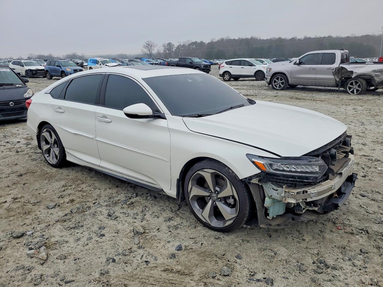 2018 HONDA ACCORD TOURING photo 4