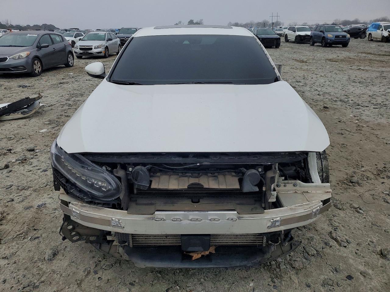2018 HONDA ACCORD TOURING photo 5
