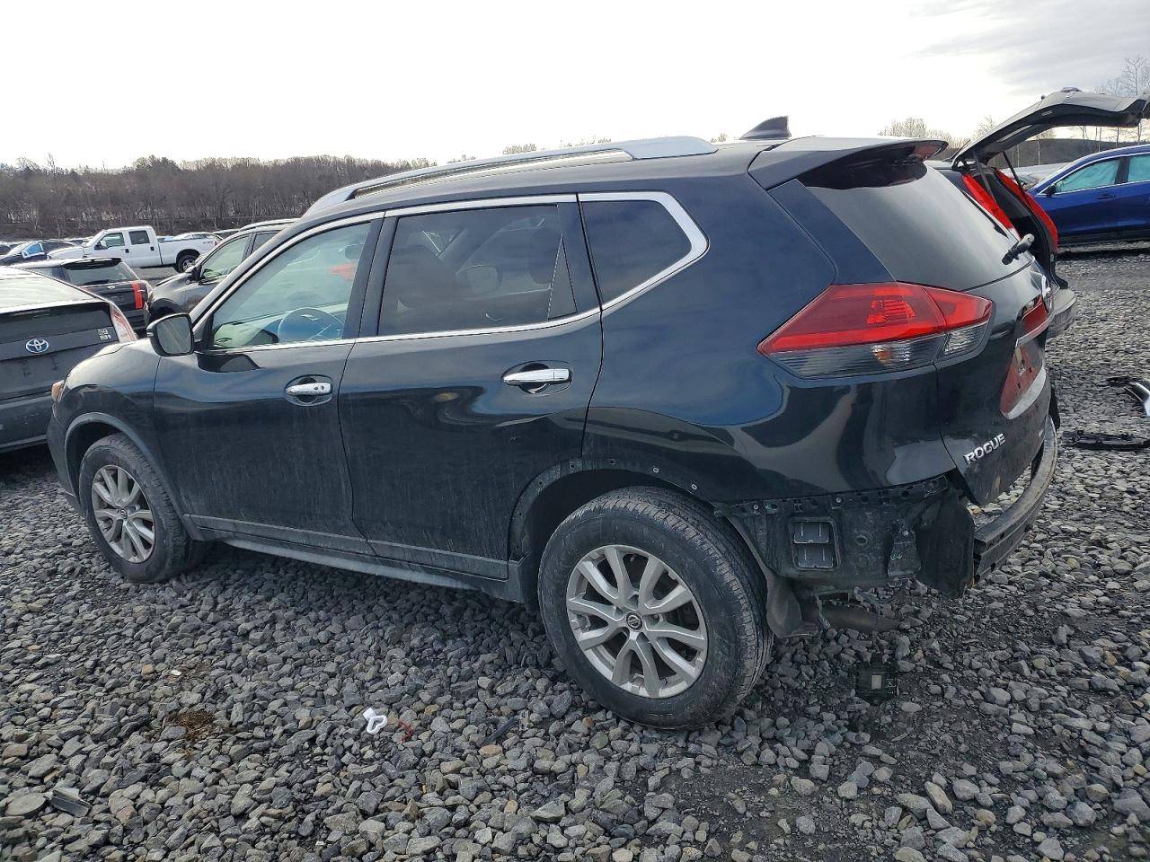 2018 NISSAN ROGUE S photo 4