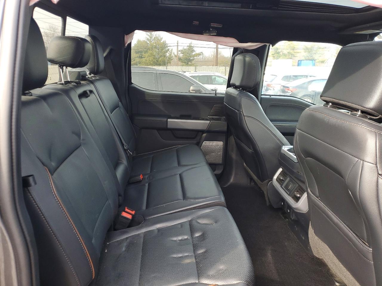2024 FORD F150 LARIAT photo 19