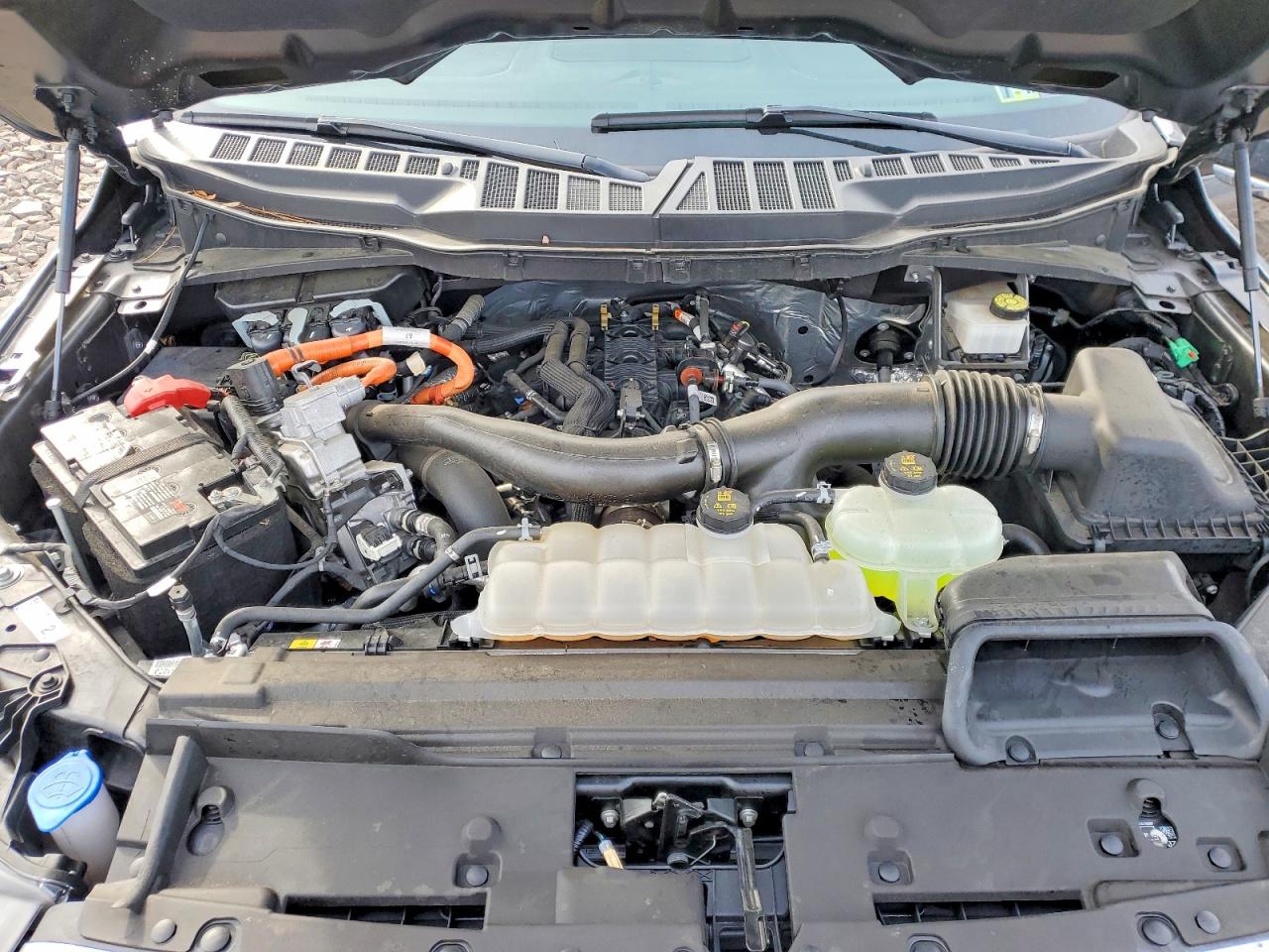 2024 FORD F150 LARIAT photo 21