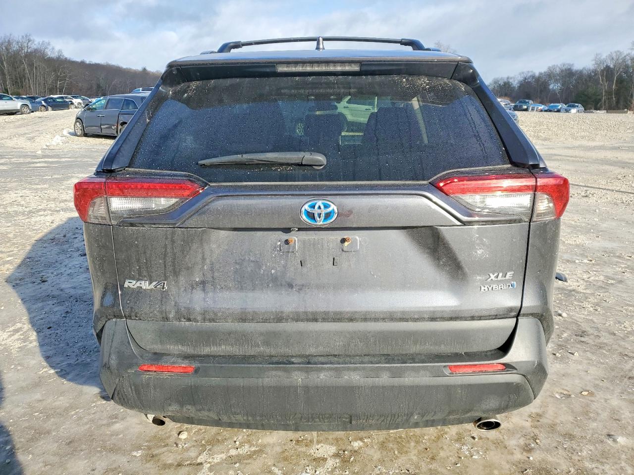 2022 TOYOTA RAV4 XLE photo 6