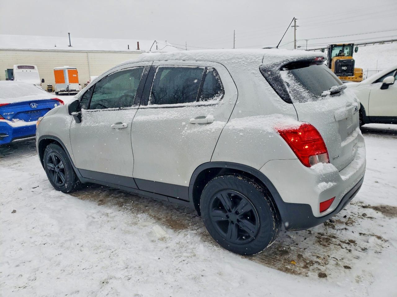 2020 CHEVROLET TRAX LS photo 2
