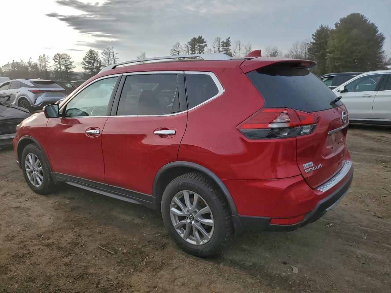 2017 NISSAN ROGUE S photo 2