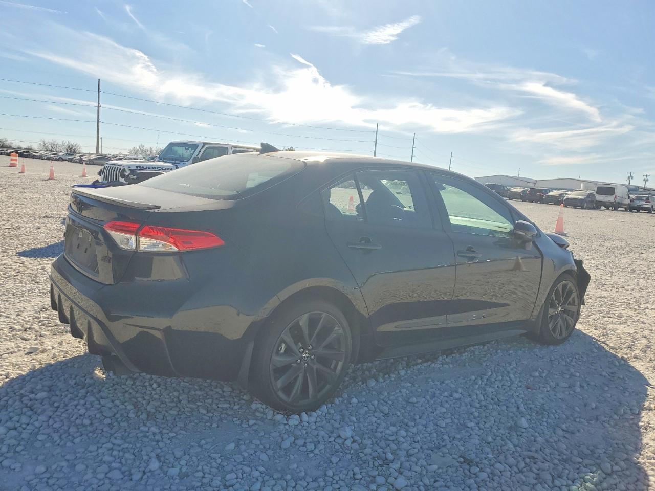2024 TOYOTA COROLLA SE photo 3