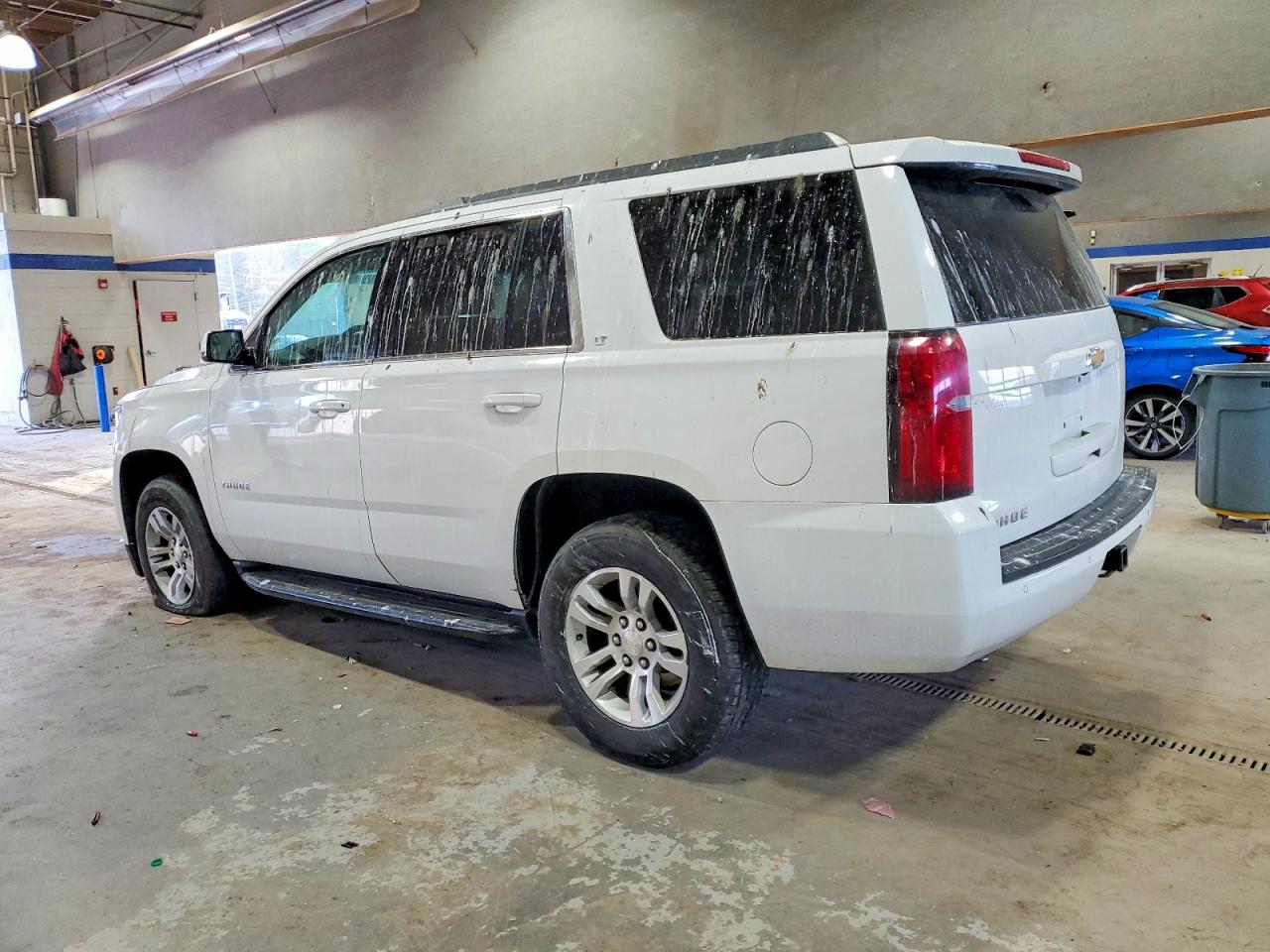 2015 CHEVROLET TAHOE K1500 LT photo 2
