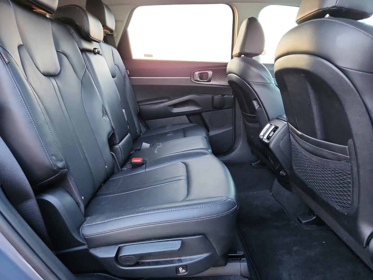 2024 KIA SORENTO S photo 11