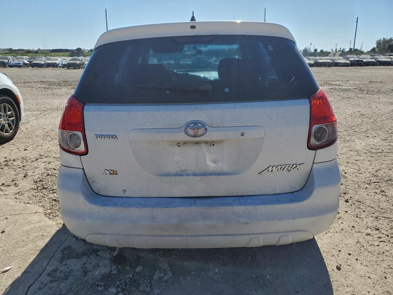 2004 TOYOTA COROLLA MATRIX XR photo 6