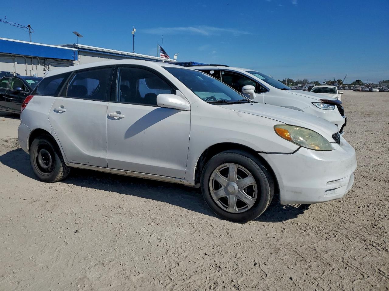 2004 TOYOTA COROLLA MATRIX XR photo 4