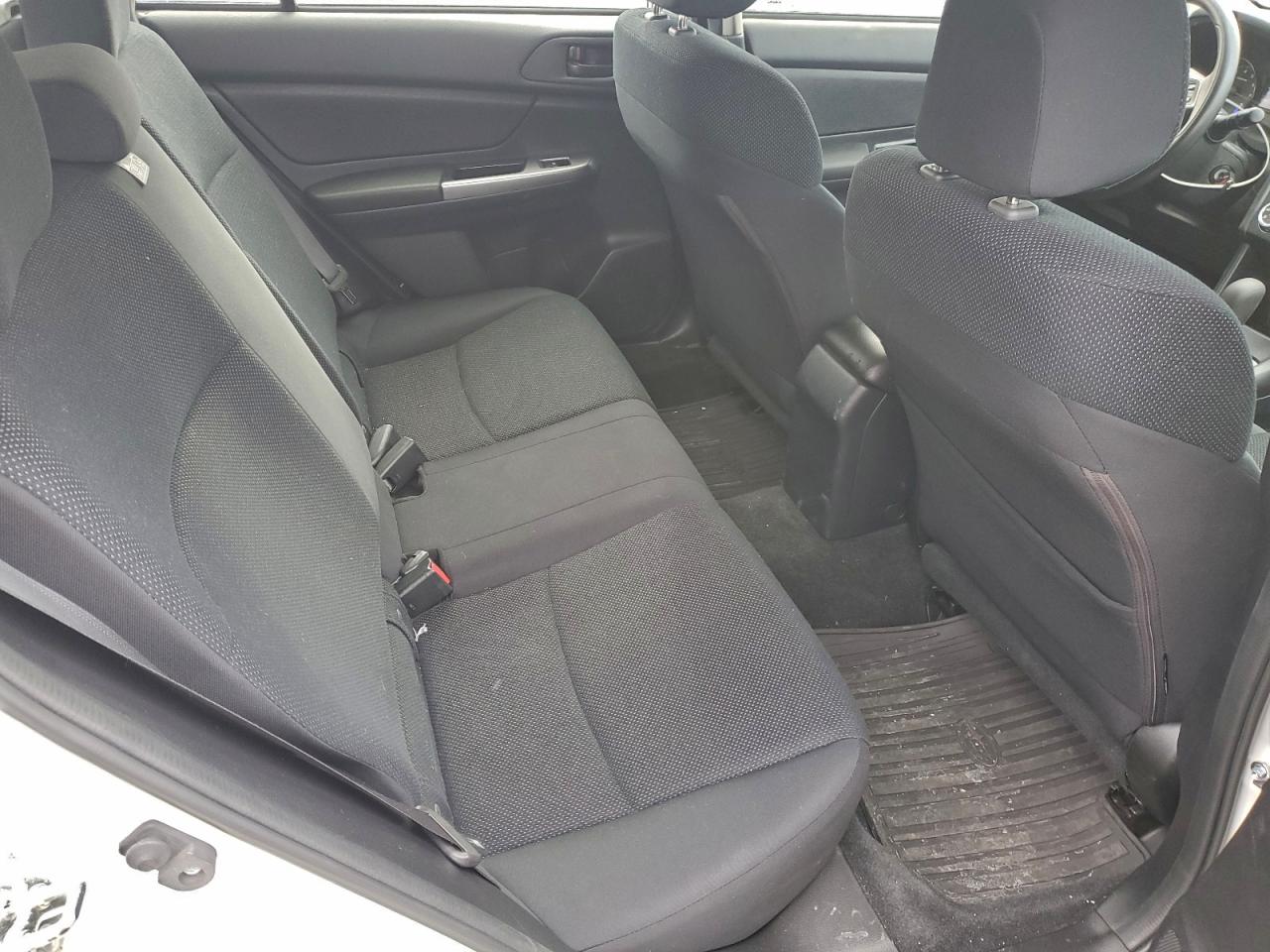 2016 SUBARU IMPREZA photo 10