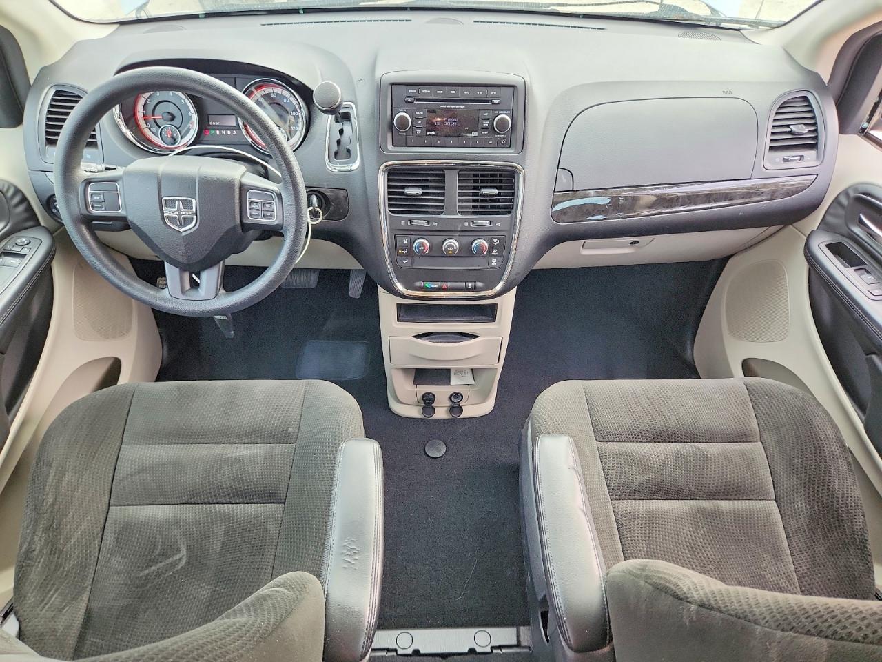 2015 DODGE GRAND CARAVAN SE photo 8
