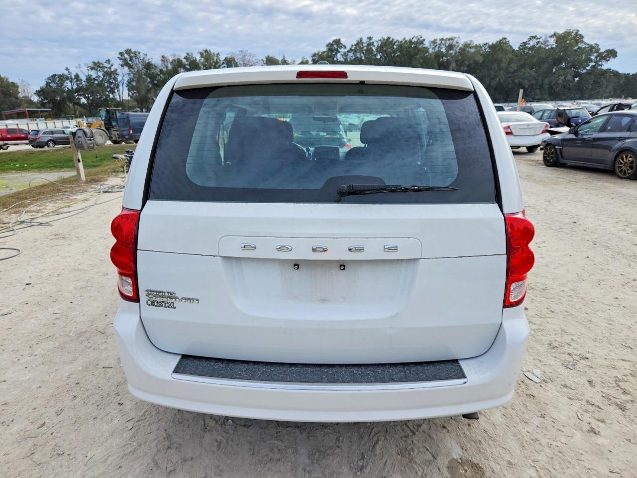 2015 DODGE GRAND CARAVAN SE photo 6