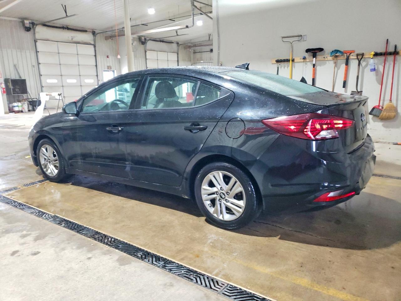 2020 HYUNDAI ELANTRA SEL photo 2