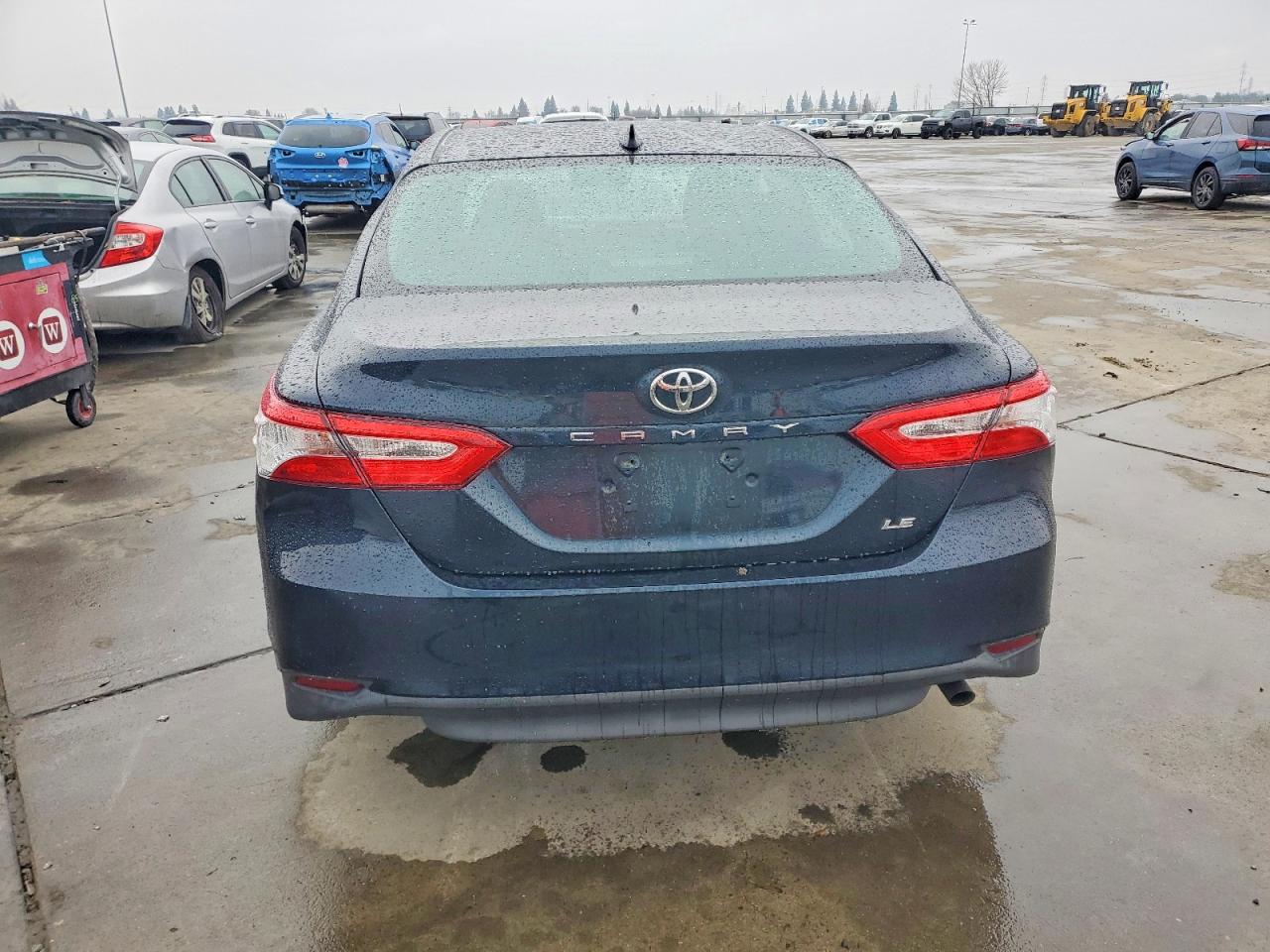2020 TOYOTA CAMRY LE photo 6