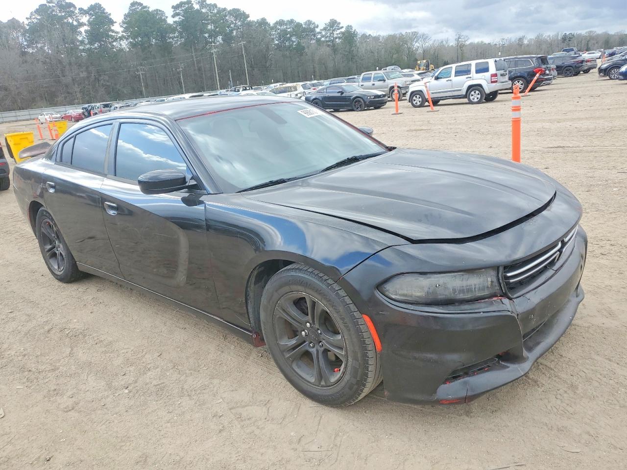 2016 DODGE CHARGER SE photo 4