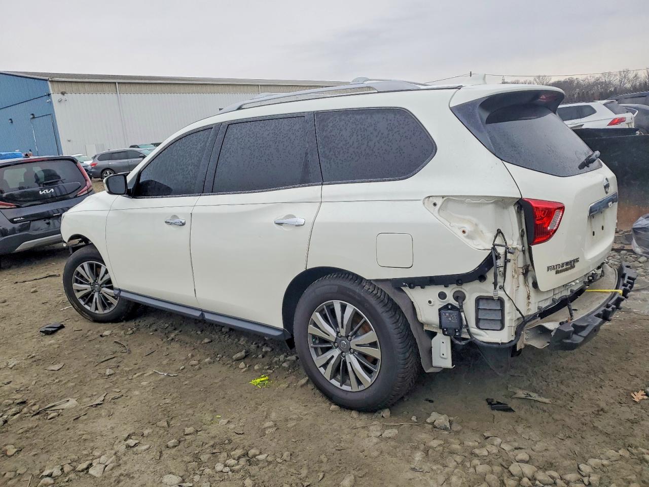 2020 NISSAN PATHFINDER SV photo 2