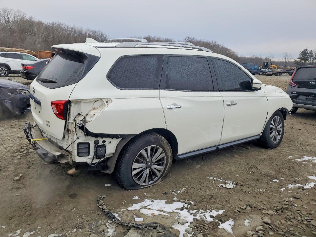 2020 NISSAN PATHFINDER SV photo 3