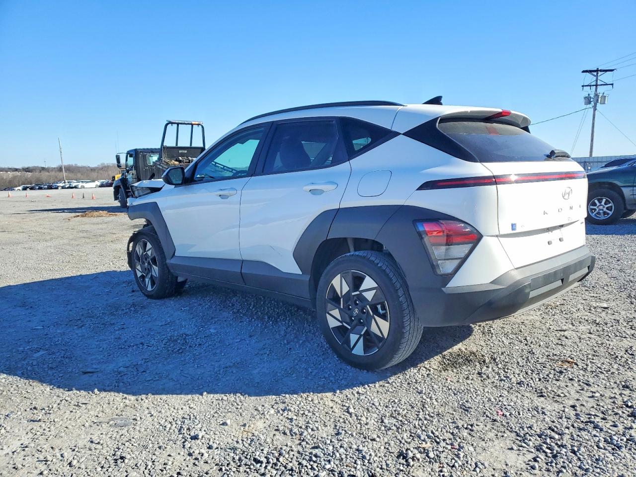 2024 HYUNDAI KONA SEL photo 3