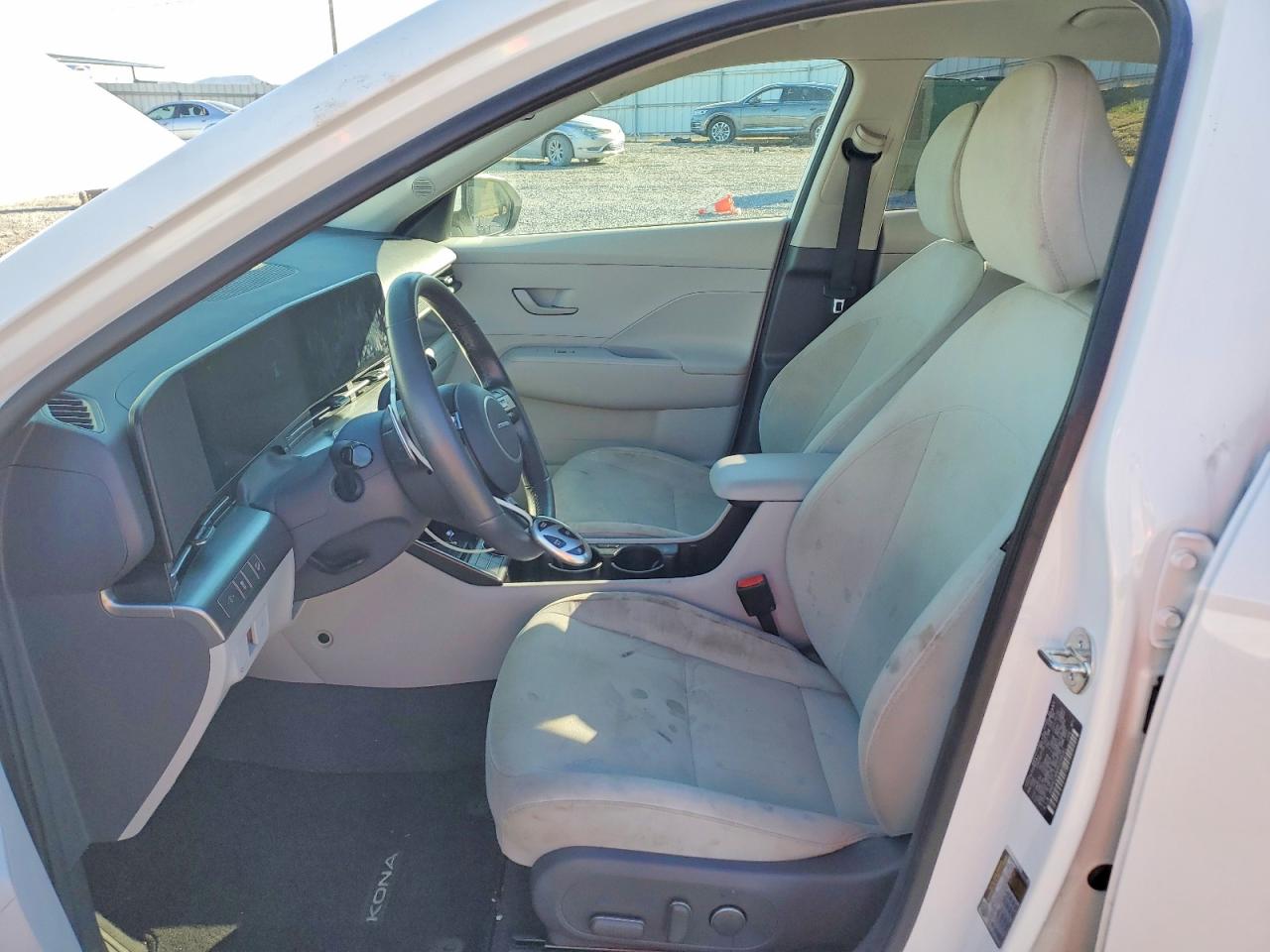 2024 HYUNDAI KONA SEL photo 13