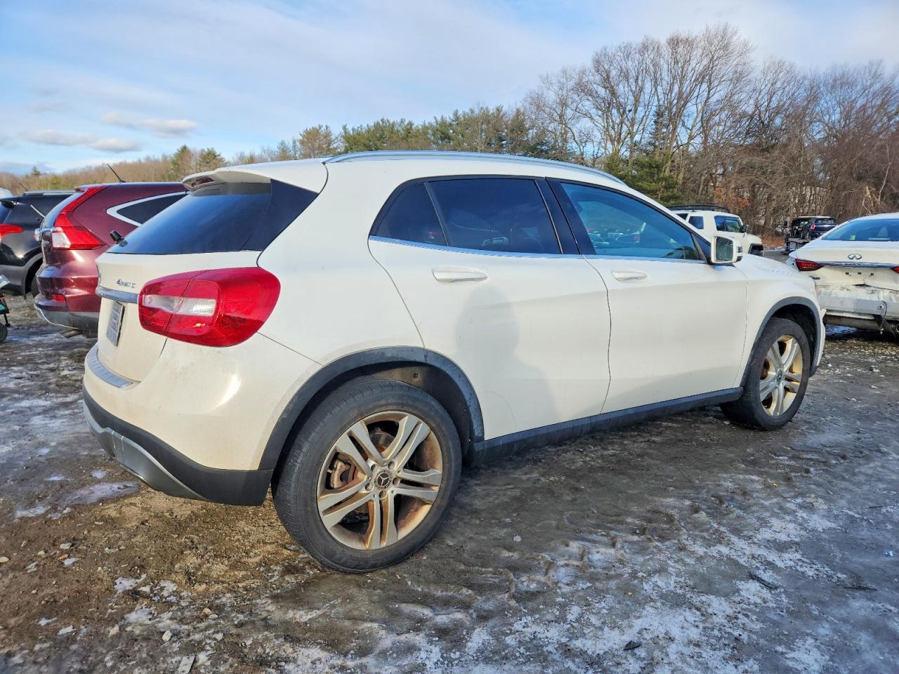 2019 MERCEDES-BENZ GLA 250 4MATIC photo 3