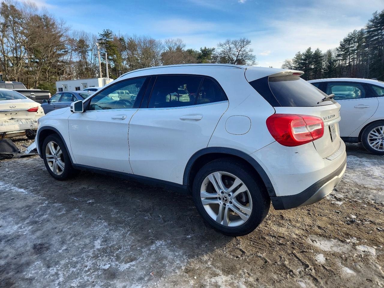 2019 MERCEDES-BENZ GLA 250 4MATIC photo 2