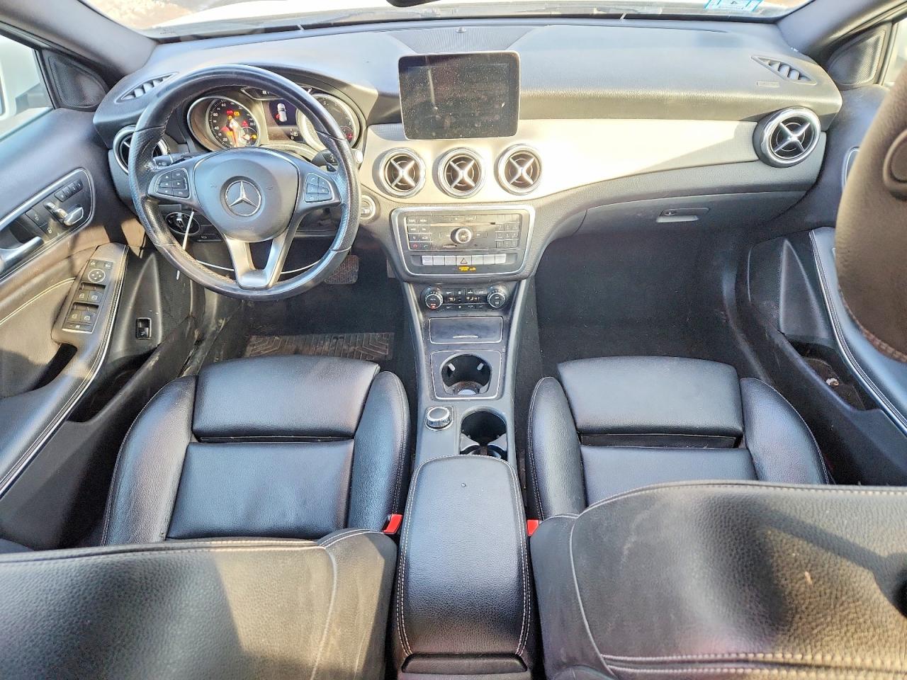2019 MERCEDES-BENZ GLA 250 4MATIC photo 8
