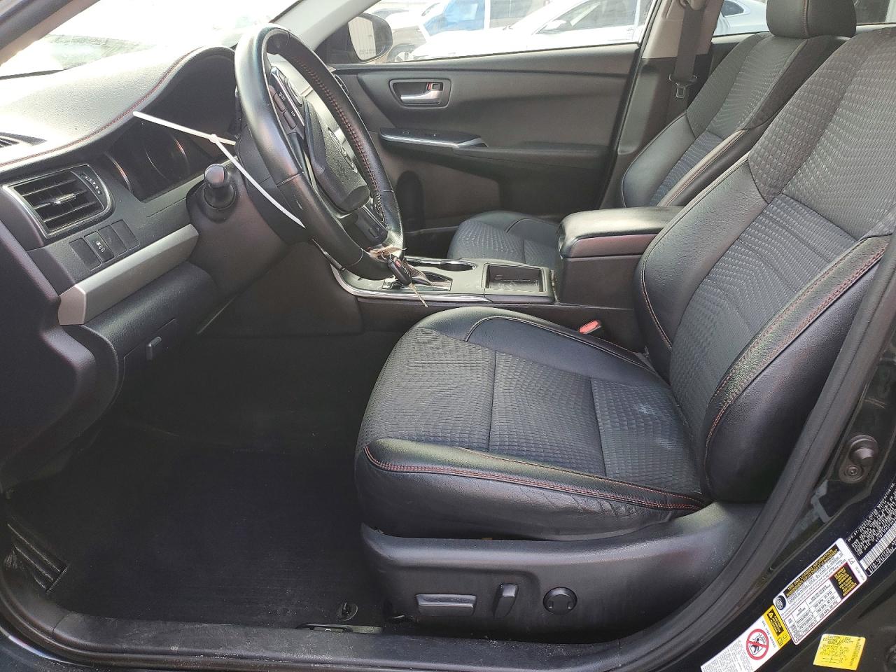 2015 TOYOTA CAMRY LE photo 7