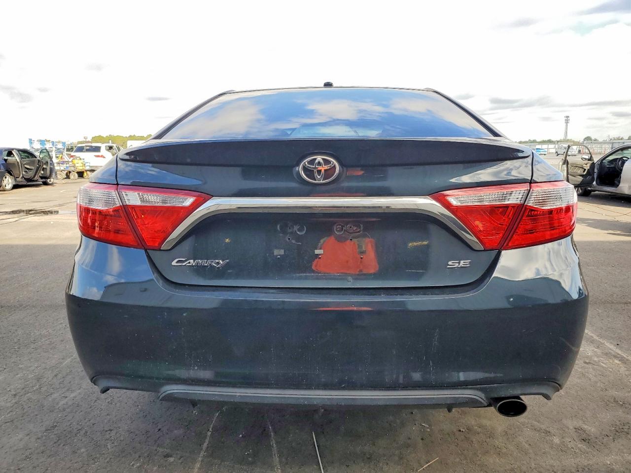 2015 TOYOTA CAMRY LE photo 6