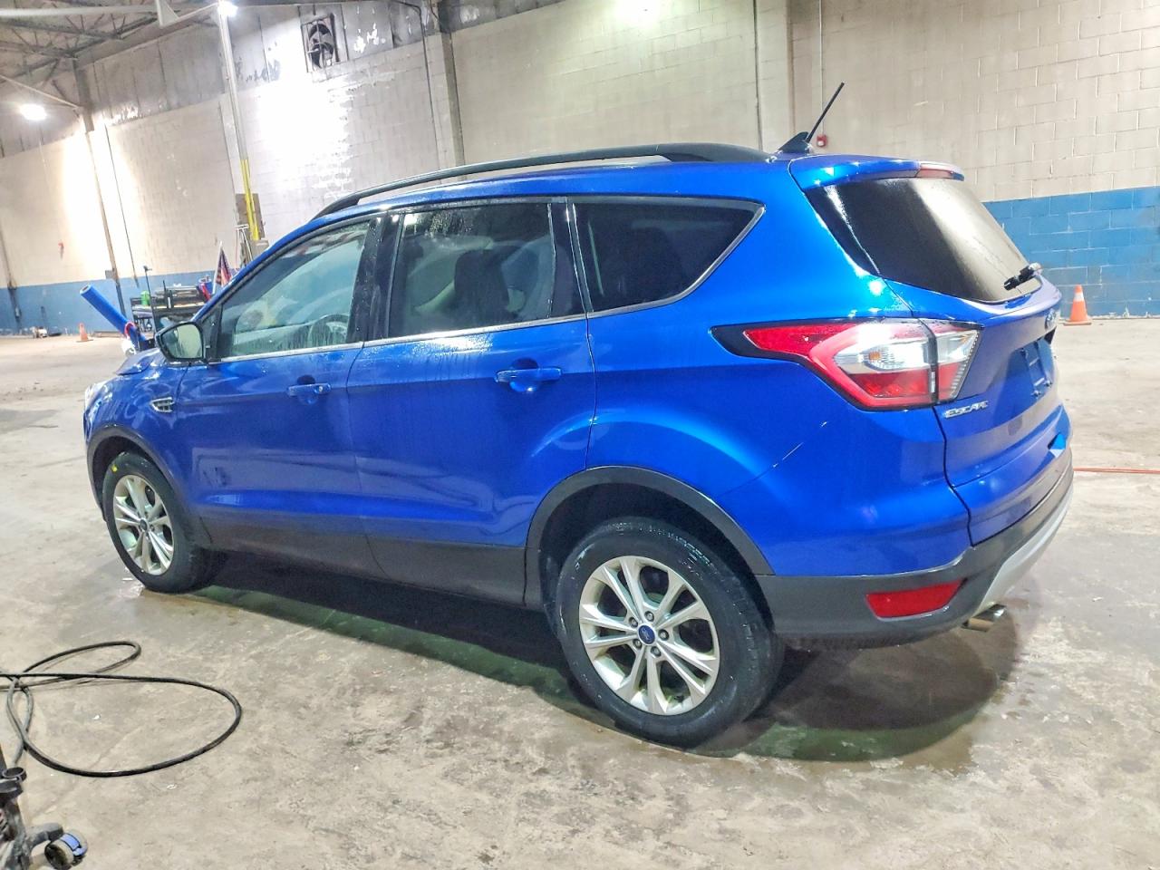 2018 FORD ESCAPE SEL photo 2