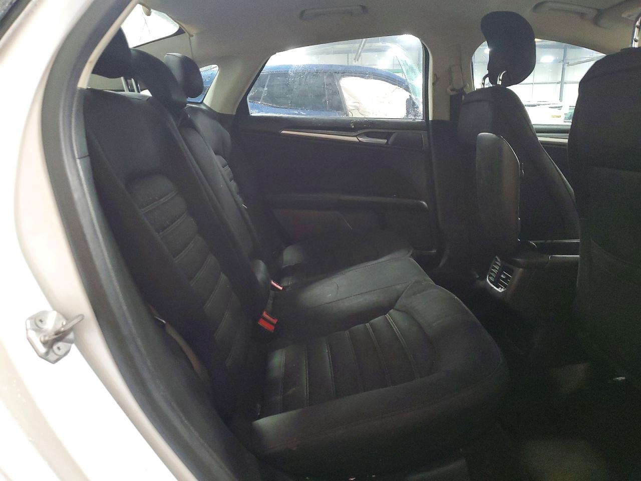 2015 FORD FUSION SE photo 10