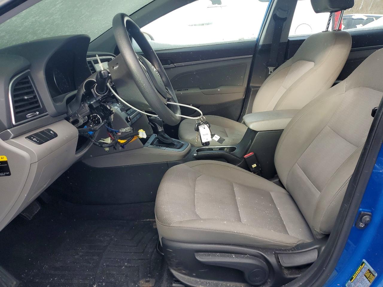2017 HYUNDAI ELANTRA SE photo 7