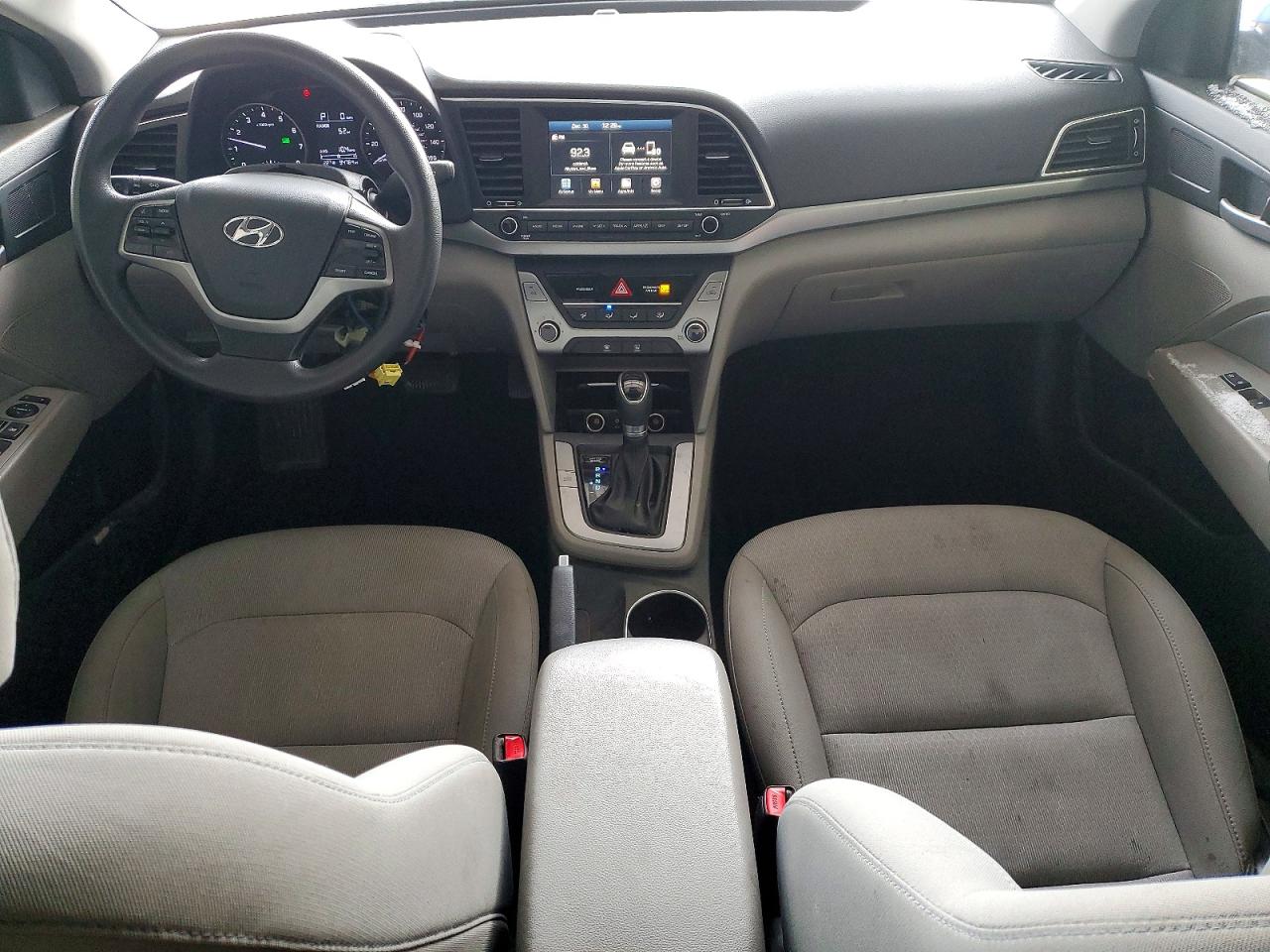 2017 HYUNDAI ELANTRA SE photo 8
