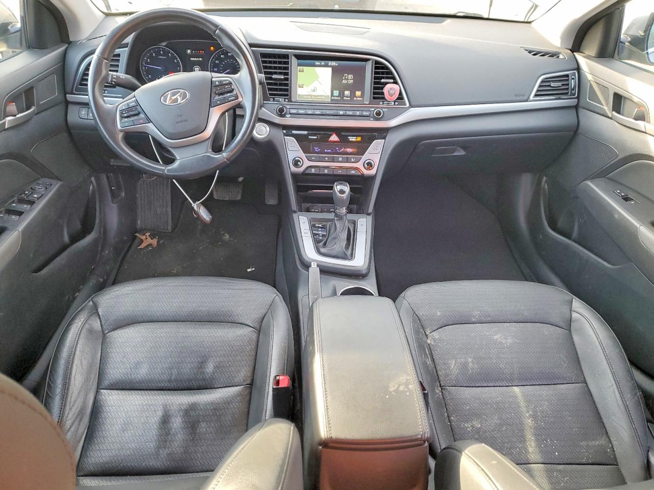 2017 HYUNDAI ELANTRA SE photo 8