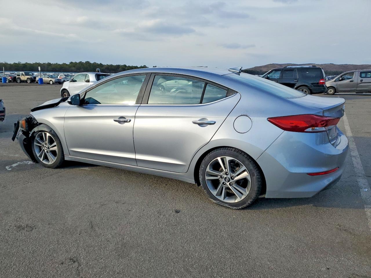 2017 HYUNDAI ELANTRA SE photo 2