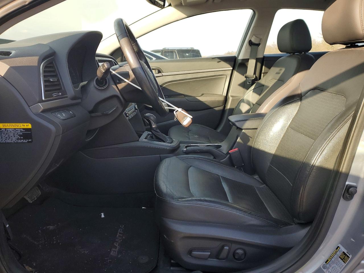 2017 HYUNDAI ELANTRA SE photo 7