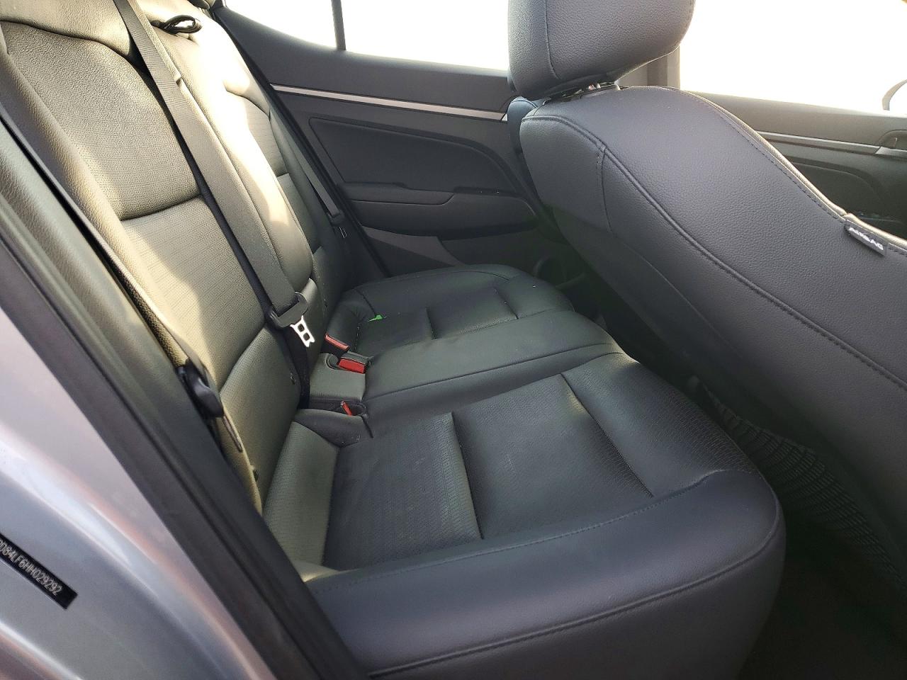2017 HYUNDAI ELANTRA SE photo 10