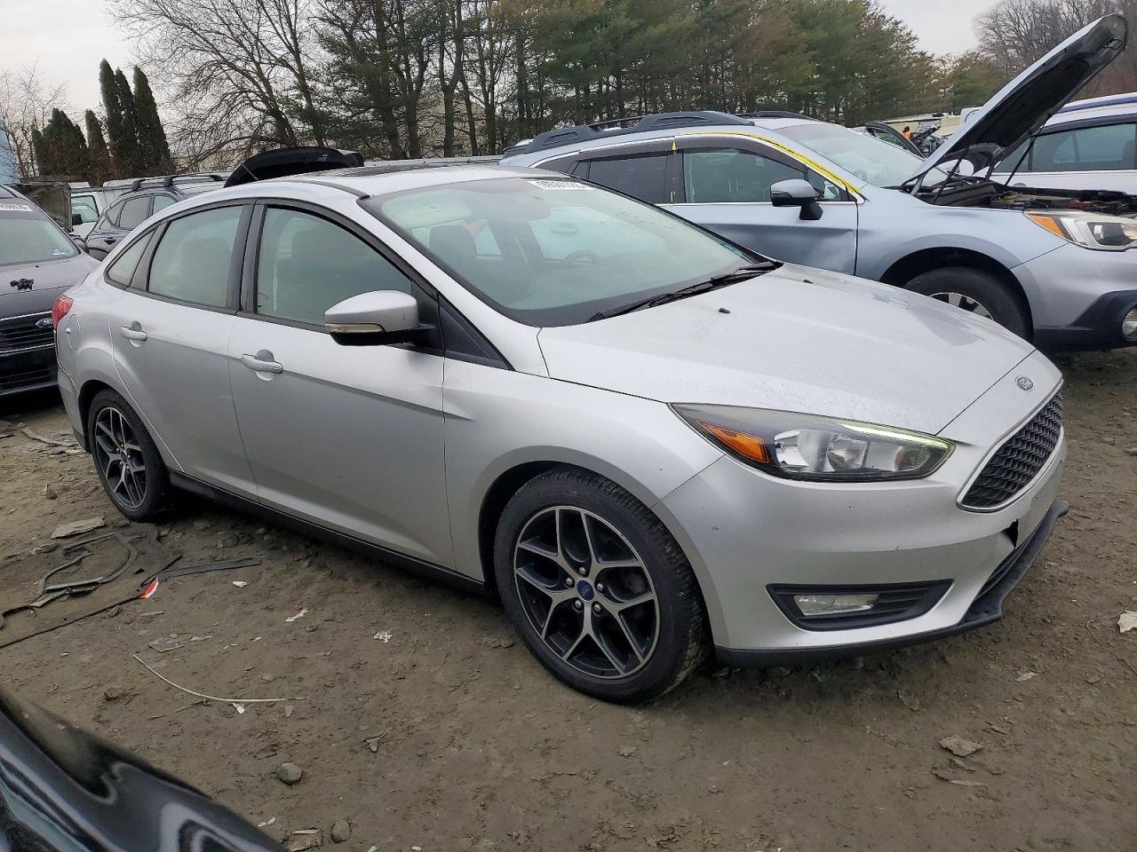 2018 FORD FOCUS SEL photo 4