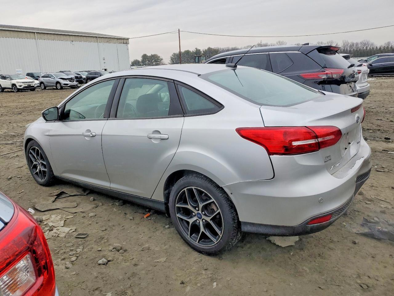 2018 FORD FOCUS SEL photo 2
