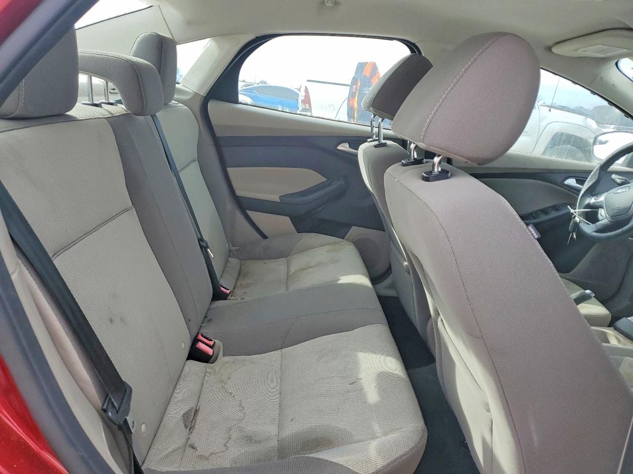 2014 FORD FOCUS SE photo 10