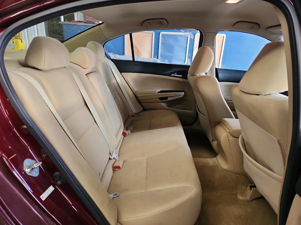 2012 HONDA ACCORD LX photo 19