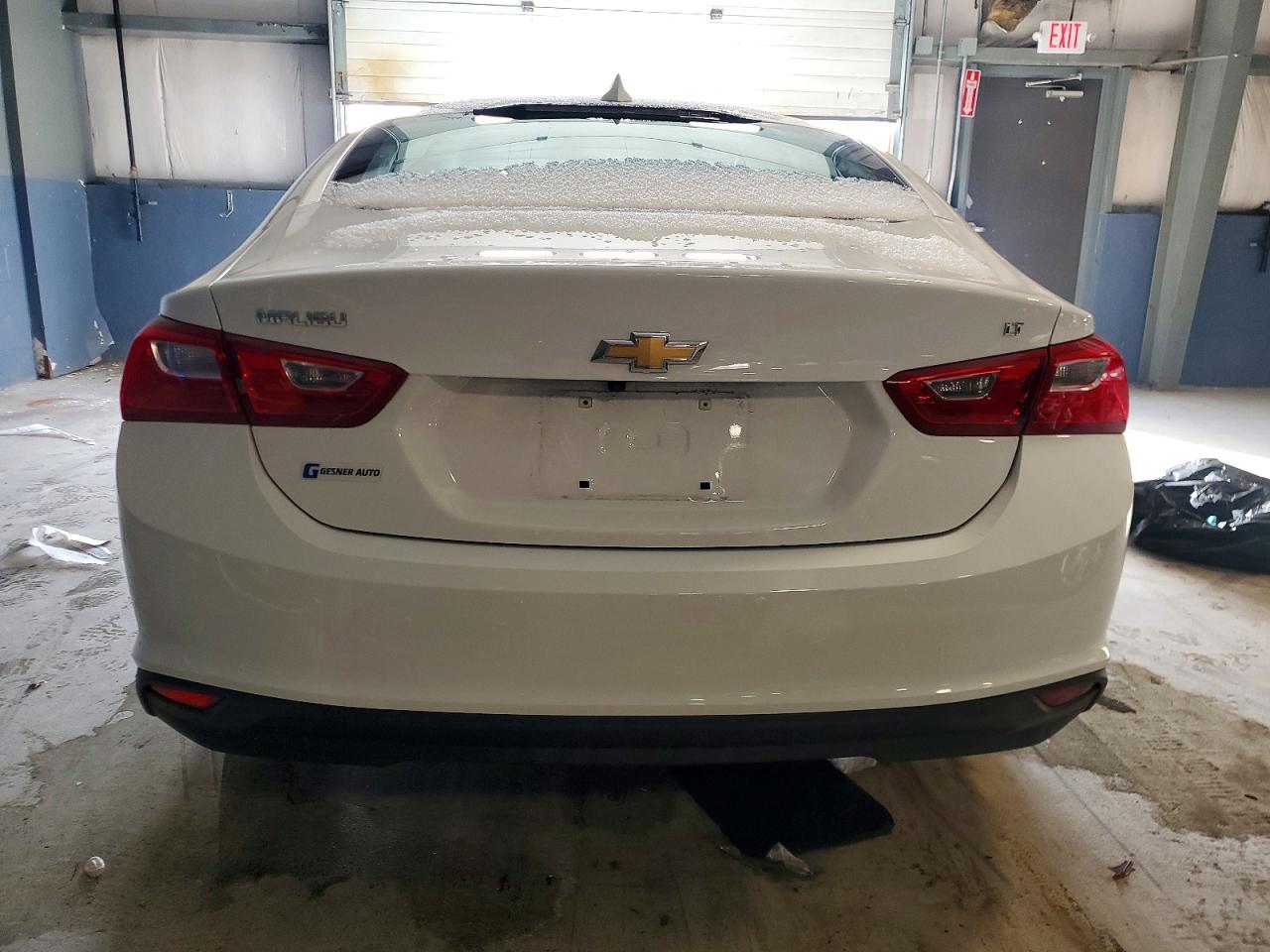 2018 CHEVROLET MALIBU LT photo 11