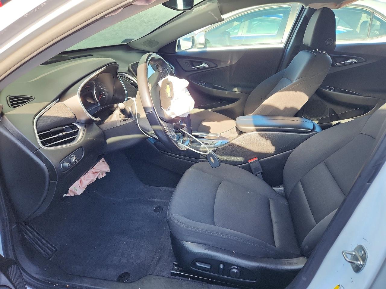 2018 CHEVROLET MALIBU LT photo 13