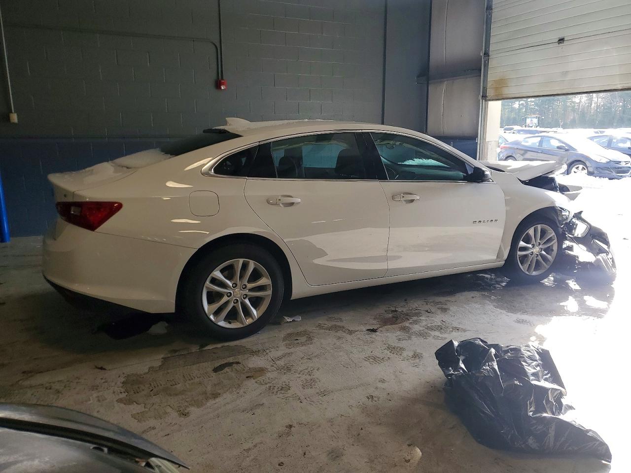 2018 CHEVROLET MALIBU LT photo 5