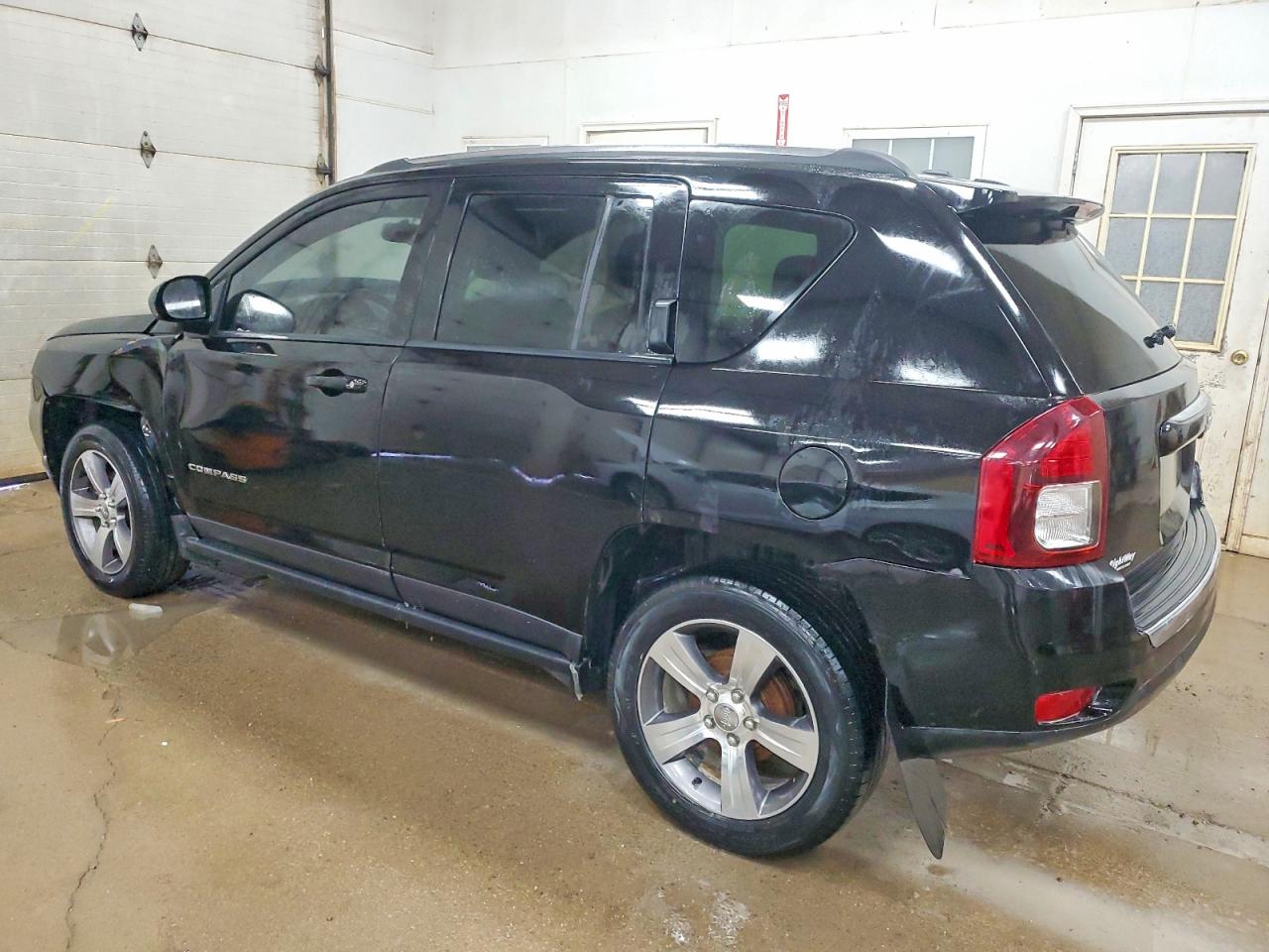 2017 JEEP COMPASS LATITUDE photo 2