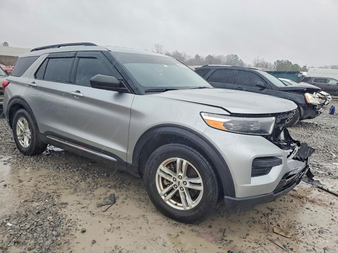 2020 FORD EXPLORER XLT photo 4